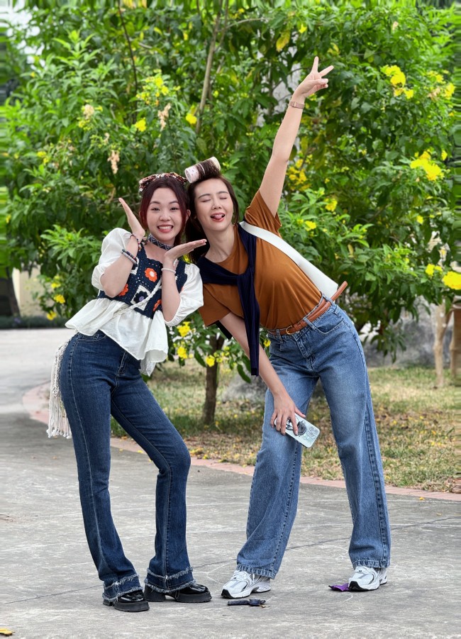 Bóng hồng VTV được gọi là Park Bo Young bản Việt: amp;#34;Tôi yêu chợ hoa ngày Tết, sợ bị hỏi bao giờ cưới chồngamp;#34; - 2