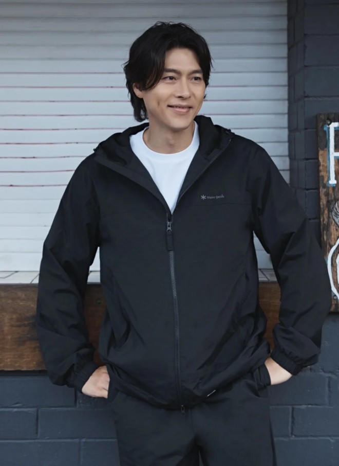 Nhiều người nhận định nam tài tử này thực sự có nhiều nét giống vợ.