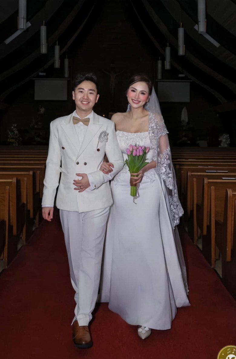 Hoa hậu Diễm Hương kết hôn lần 3 với chồng Việt kiều.