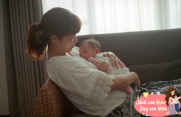Có một mối liên kết tình cảm bền chặt giữa trẻ và mẹ.