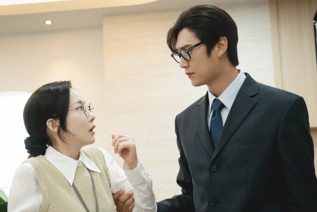 Cô Đi Mà Lấy Chồng Tôi bản Việt: Quỳnh Lương đẹp ngang Park Min Young, nam chính là amp;#34;tổng tàiamp;#34; quen mặt - 7