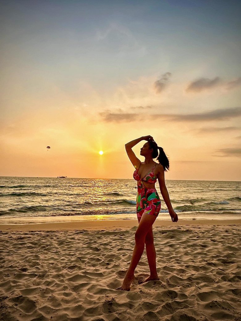 Hình thể rõ ràng vòng nào ra vòng nấy của siêu mẫu ở tuổi 46.