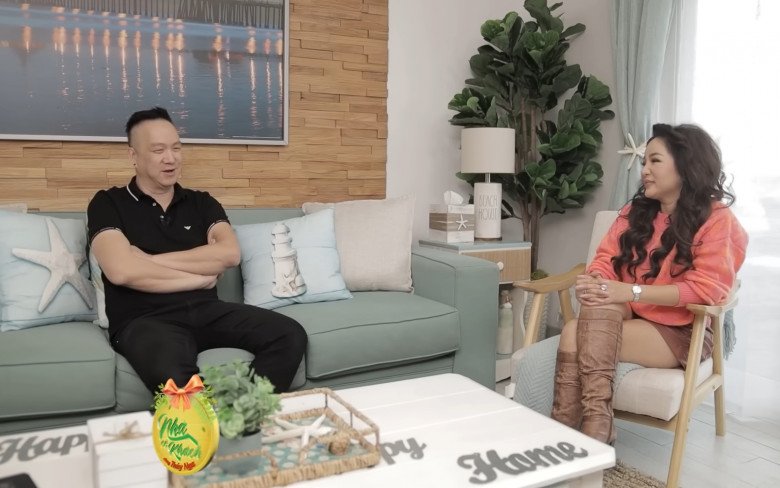 Trong cuộc trò chuyện với Thúy Nga, Huy MC tâm sự về mối tình sét đánh khiến Thu Phương giận và chia tay.