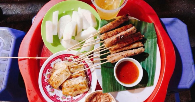 Món ngon này không chỉ là một biểu tượng ẩm thực Hồ Gươm mà còn là một trải nghiệm hương vị tuyệt vời cho những du khách lần đầu đặt chân đến Thủ đô.