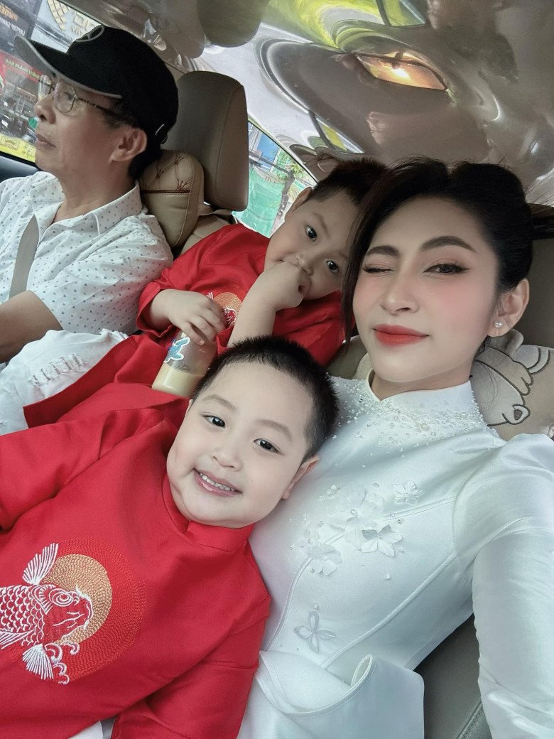 Đơn thân sau 2 năm ly hôn chồng doanh nhân, HH Đặng Thu Thảo khéo nuôi con, cặp sinh đôi 3 tuổi cao lớn như bé 5 tuổi - 7