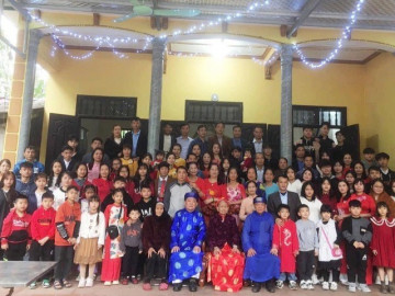 Đại gia đình ở Phú Thọ có 150 người con cháu: Cụ bà tổ chức lễ đại thọ 100 tuổi, con cháu sum vầy đông đủ