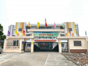 Tin tức - Vụ phụ huynh bức xúc vì trường mầm non thu 1 triệu/học sinh để sửa thảm cỏ: Nhà trường nói gì?