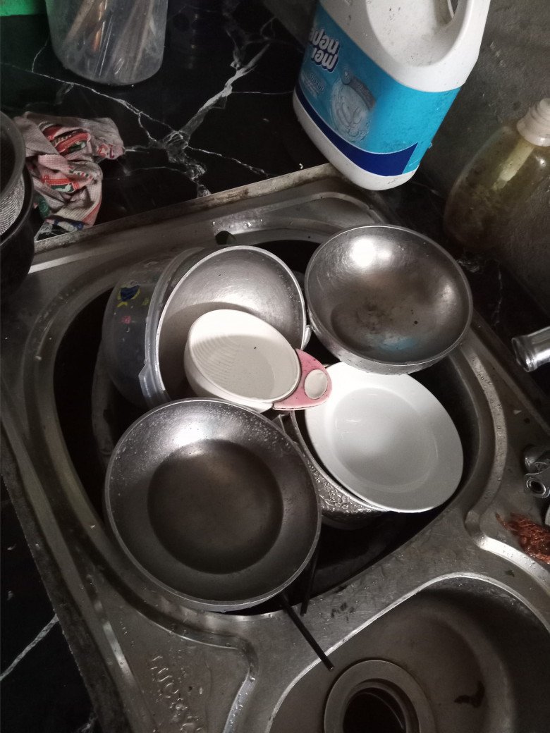 Sau sinh vài ngày được mẹ chồng chăm cữ thế này nàng dâu sợ xanh mặt, quyết dậy tự đi chợ nấu nướng  - 4