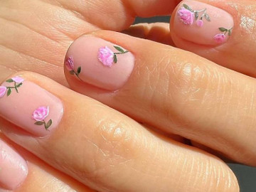 Các mẫu nail hot năm 2024