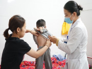 Sức khỏe - Bé trai 2 tuổi xanh xao, ăn mãi không lớn phải đi khám bệnh máu, nguyên nhân hóa ra do “bạn thân” trong nhà