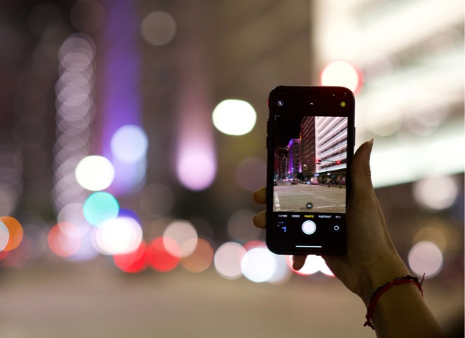 Cách bật/tắt đèn pin Flash trên các dòng điện thoại Android, iOS