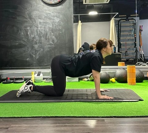 Bà mẹ 2 con chăm chỉ tập luyện.