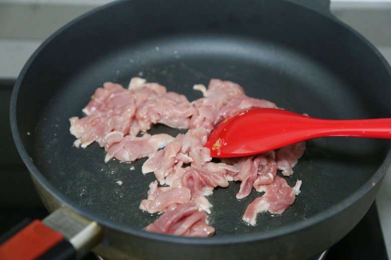 Cách xào thịt lợn vừa mềm, ngon, trôi cơm lại có chút lạ miệng - 6
