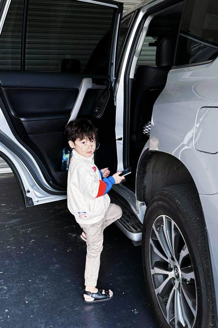 Hòa Minzy cho biết con trai gần đây vào độ tuổi nhạy cảm.