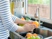 Sức khỏe - Top 16 loại trái cây có dư lượng thuốc trừ sâu cao, quả đứng đầu ai cũng tưởng sạch vì chỉ ăn phần ruột