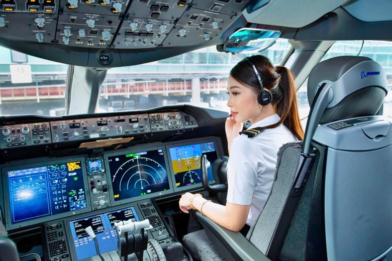 Trang Nhung với không gian làm việc không phải ai muốn cũng ngồi vào được.