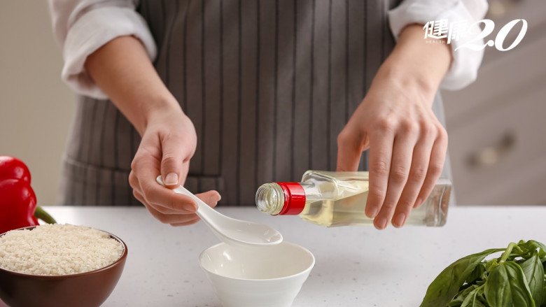 Người Nhật thường thêm giấm vào cơm vừa giúp cơm ngon hơn lại còn cải thiện sức khỏe. (Ảnh minh họa)