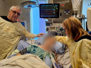 Tin tức - Đang hỏa táng con trai thì nhận được tin nhắn của chính con, người mẹ bàng hoàng khi biết sự thật hy hữu