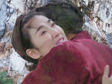 Cảnh nhảy vực "giả trân" của phim Việt có rating cao nhất cả nước khiến khán giả chê bai