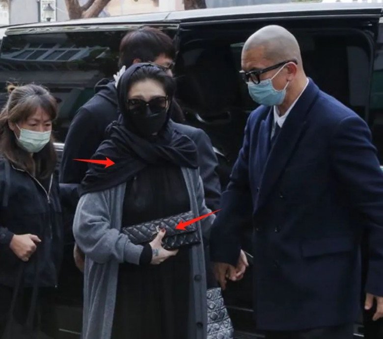 Chiếc váy mỏng khiến Từ Hy Viên bị chỉ trích - 1