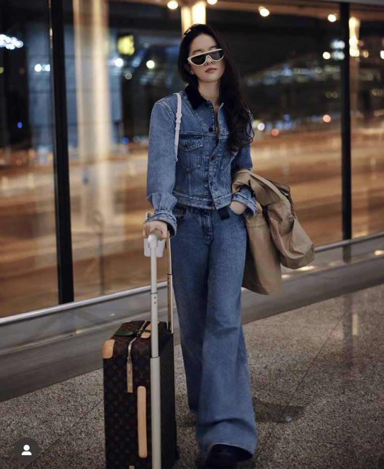 Mỹ nhân 8X xinh đẹp và chất ngất với cây đồ denim năng động mà đẳng cấp.