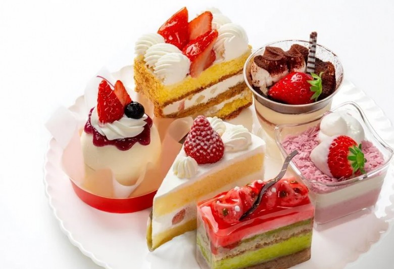 Nên tránh các loại bánh kem nhiều đường.