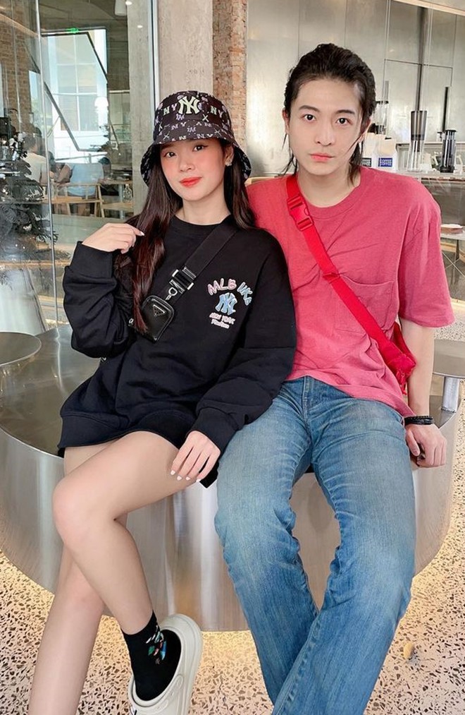 Cặp đôi Harry Lu - Midu có lượng fan chèo thuyền đông đảo, vững chắc qua nhiều năm.