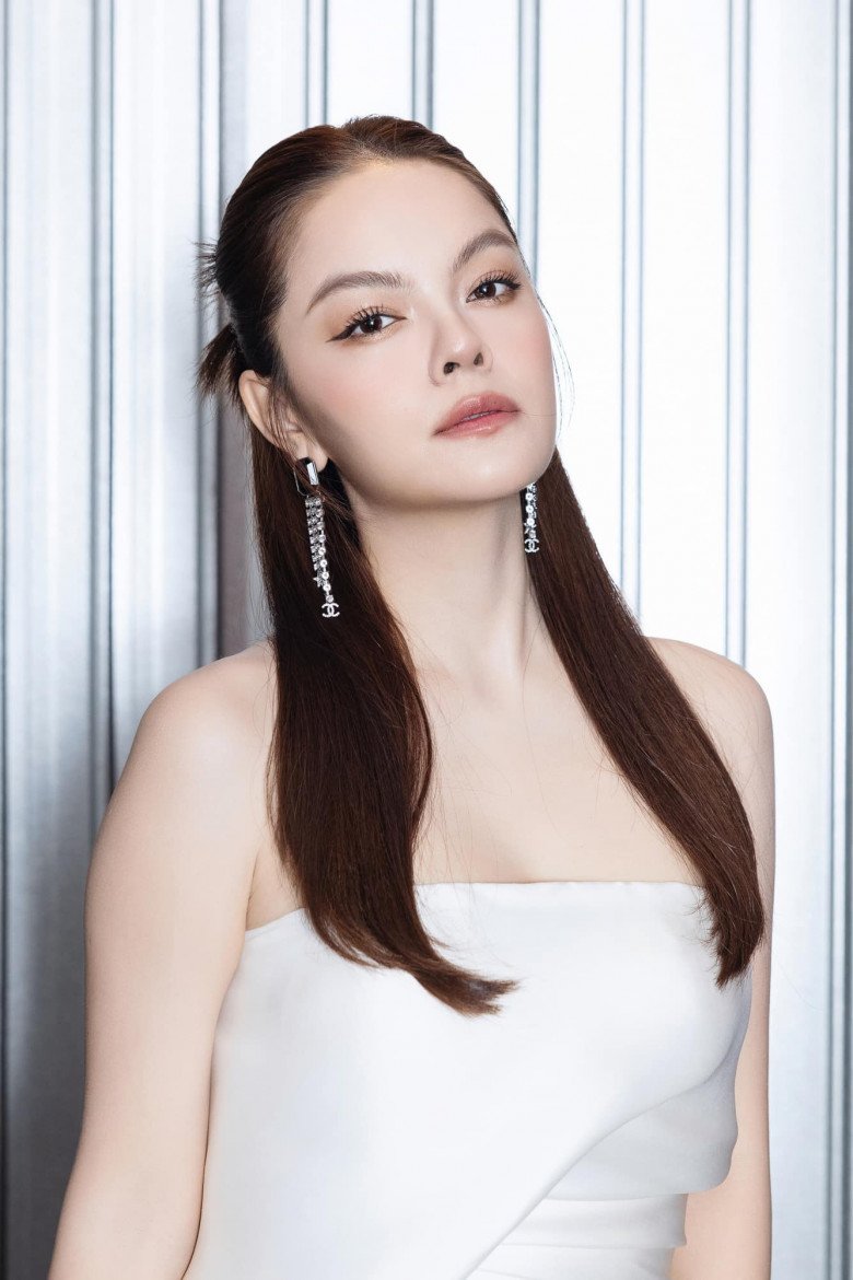 Phạm Quỳnh Anh thoải mái khi nhắc đến chồng cũ và bạn trai hiện tại.