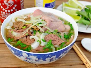 Món phở được chuyên gia Mỹ khen hết lời, nhưng vẫn có 2 điểm yếu nên tránh để không hại sức khỏe