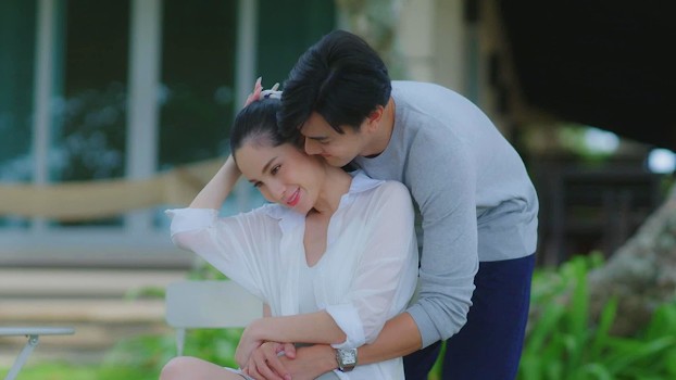 Thấy anh tốt bụng, yêu chiều, nhà lại có điều kiện kinh tế tốt nên tôi cũng động lòng. (Ảnh minh họa)