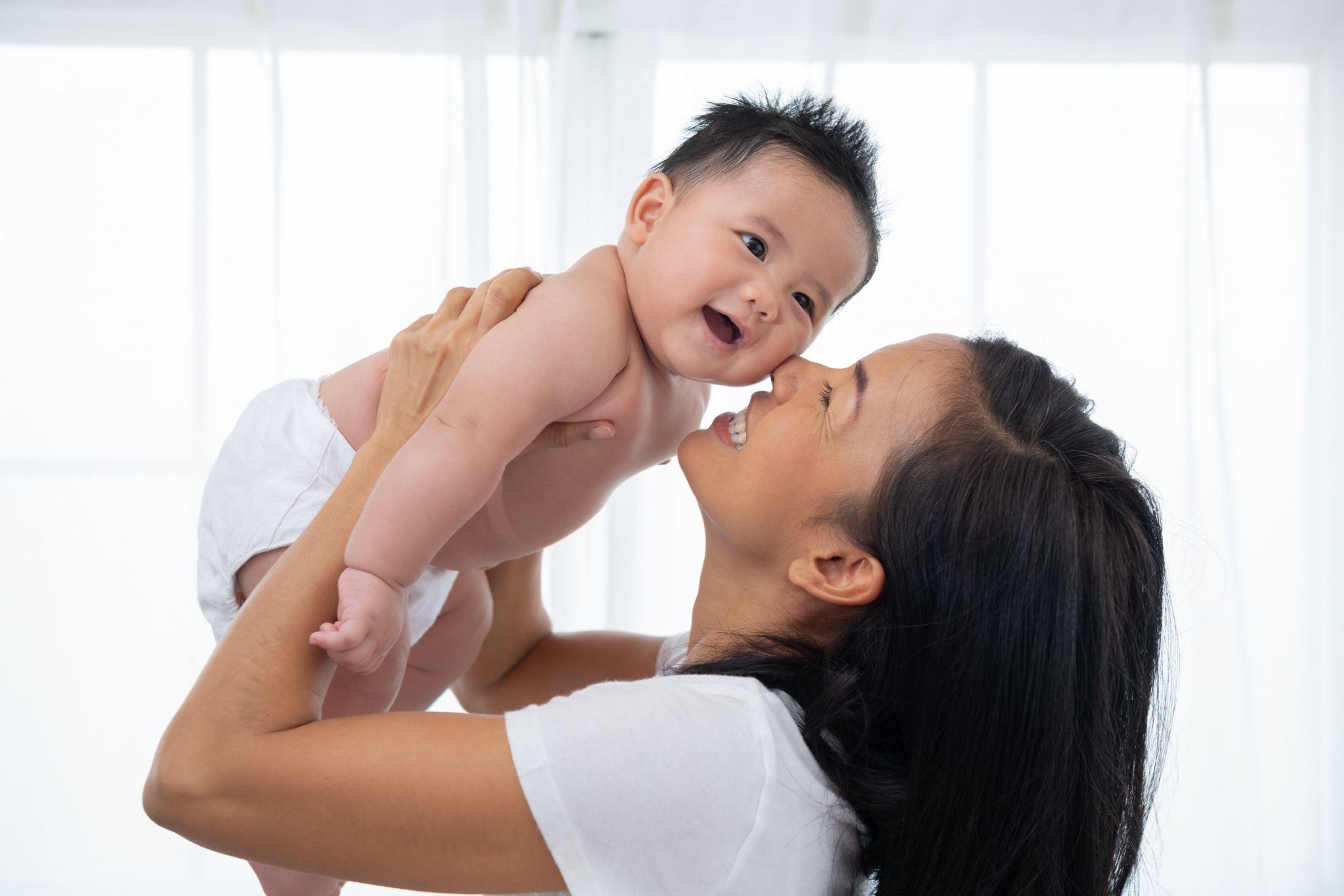 Tiêm chủng đầy đủ là món quà mừng con chào đời trọn vẹn. Ảnh: Freepik
