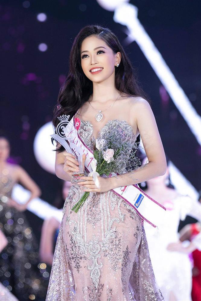 Sau khi đăng quang Hoa hậu Việt Nam 2018, Phương Nga đại diện Việt Nam dự thi Miss Grand International 2018 tại Myanmar và lọt top 10 nhờ bình chọn của khán giả. Ngoài ra, cô còn giành các giải phụ như Top 12 trang phục dân tộc đẹp nhất; Ảnh chân dung được nhiều like và share nhất khu vực châu Á và châu Đại Dương.