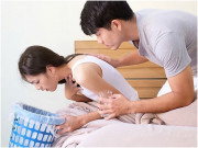Bà bầu - Ốm nghén nằm dưỡng thai, chị hàng xóm nhắn tin nhờ chồng tôi đủ việc