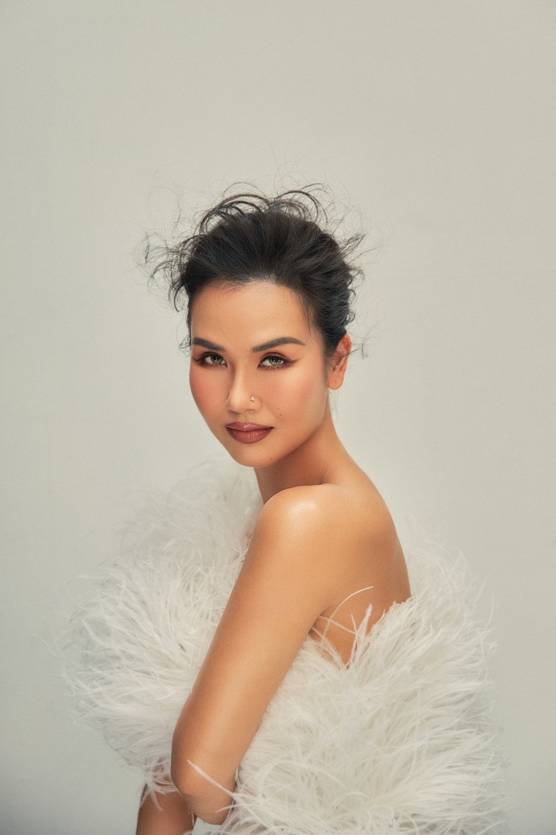 Sao Việt 24h: Con gái thứ 3 vừa tròn 6 tháng tuổi, Phan Hiển bày tỏ mong muốn có thêm em bé amp;#34;rồngamp;#34; - 10