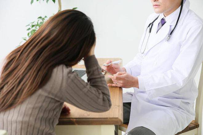 Cô gái 24 tuổi gục xuống khi bị chẩn đoán ung thư gan, bác sĩ chỉ ra dấu hiệu cơ thể cô từng chủ quan bỏ qua - 1