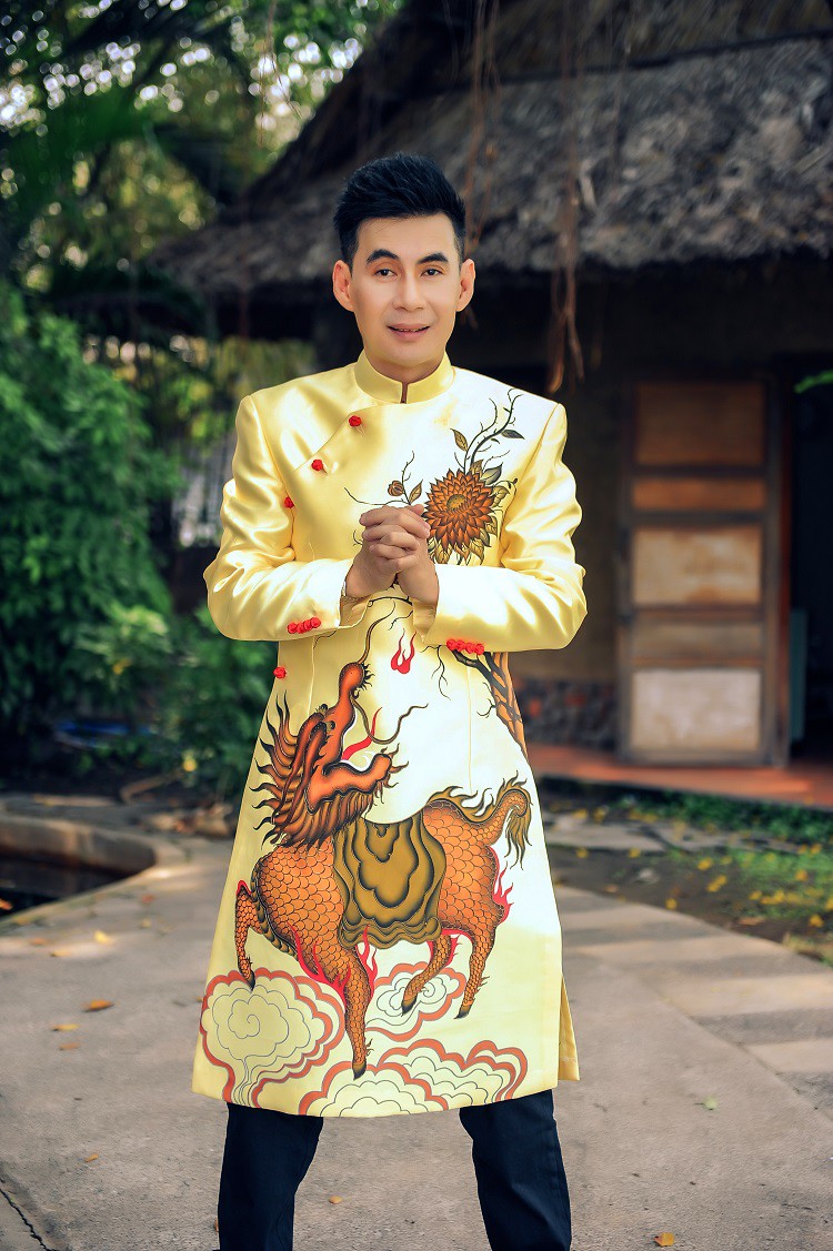 Nam ca sĩ có cuộc sống khó khăn từ nhỏ ít ai biết.