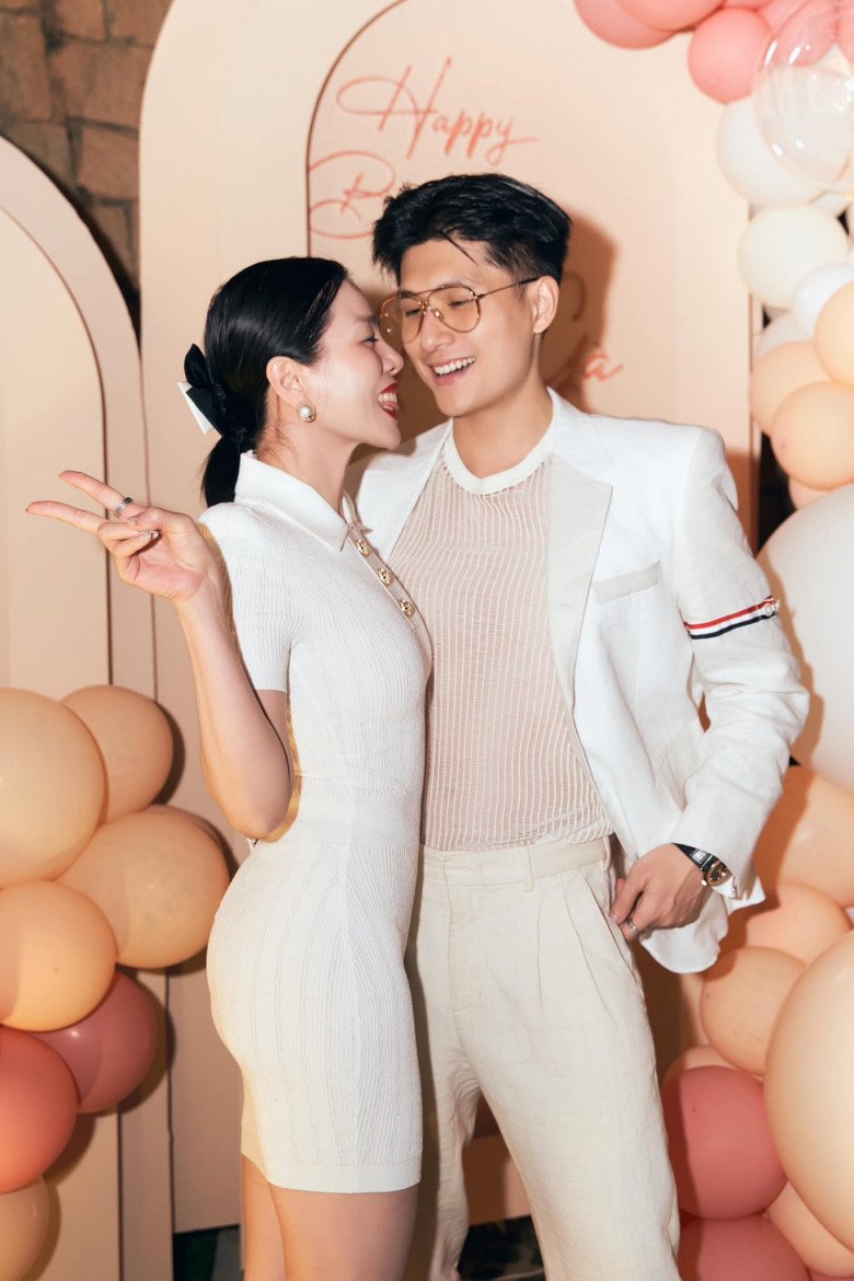 Lâm Bảo Châu đón sinh nhật cùng ca sĩ Lệ Quyên.