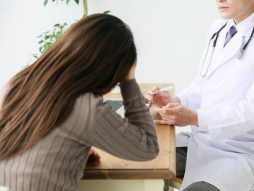 Cô gái 24 tuổi gục xuống khi bị chẩn đoán ung thư gan, bác sĩ chỉ ra dấu hiệu cơ thể cô từng chủ...