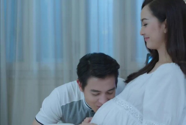 Từ ngày tôi mang thai anh hay nhường nhịn và yêu chiều hơn trước. (Ảnh minh họa)