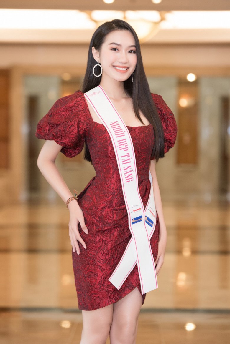 Hình ảnh của người đẹp tại Hoa hậu Việt Nam 2020. Hải My lọt top 10 chung cuộc và giành được giải phụ Người đẹp tài năng.