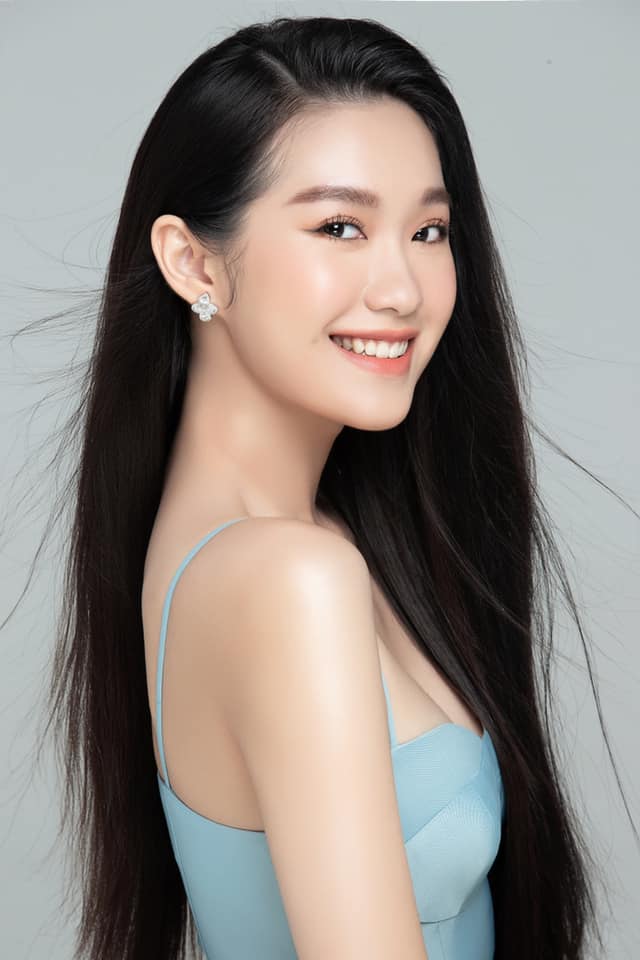 Bức hình profile gây sốt của Doãn Hải My khi tham gia Hoa hậu Việt Nam 2020. Cô nàng từng được dự đoán sẽ trở thành người đăng quang ngôi vị cao nhất vì quá đẹp.