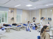 Hàng chục người nhập viện sau khi ăn cơm gà ở Nha Trang