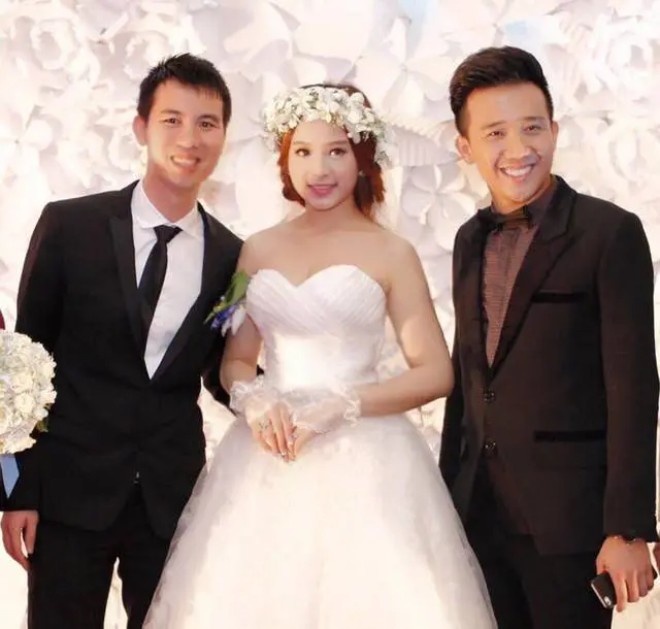 Thời điểm lên xe hoa, Huyền Baby 24 tuổi.