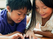 Làm mẹ - Bất lực khi rủ các con ra ngoài dã ngoại, bố mẹ dứt khoát rút cục phát wifi mang đi chơi