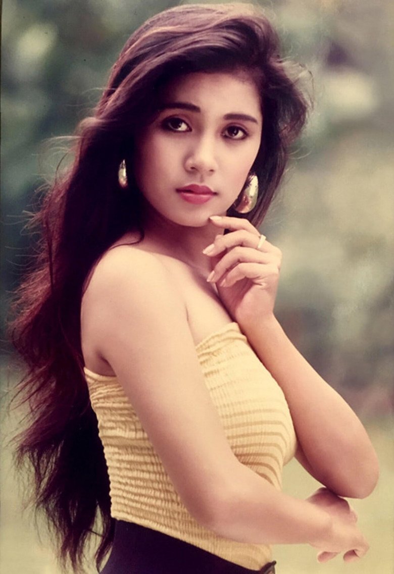 Người đẹp được biết đến với danh xưng Nữ hoàng ảnh lịch từ rất sớm.