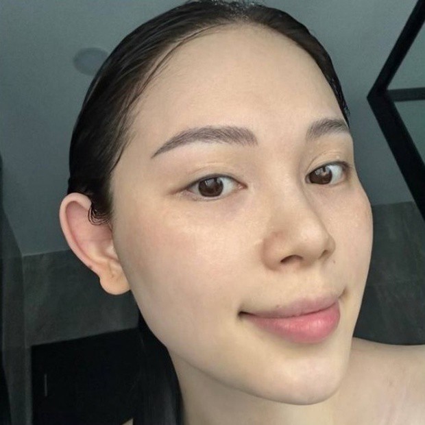 Dịp đầu năm, Linh Rin đã khoe gương mặt 0% son phấn cực kỳ cuốn hút với làn da khỏe khoắn.