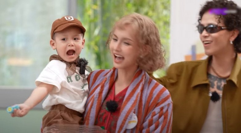 Diệp Lâm Anh amp;#34;fakeamp;#34; xuất hiện trước cửa nhà Phạm Quỳnh Anh, bé Tuệ An amp;#34;hết hồnamp;#34; - 14