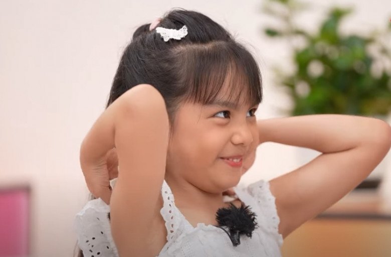 Dù mẹ nhận điểm thấp nhưng Tuệ An không buồn.