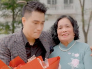 Giải trí - Việt Anh bật khóc ôm chầm lấy người phụ nữ của đời mình, nghẹn ngào nói cảm ơn