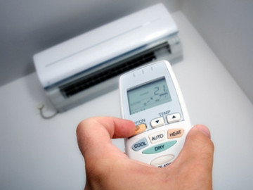 Bật điều hòa khi trời nồm không biết nút này là sai lầm, vừa giúp nhà khô ráo trong 15 phút vừa tiết kiệm điện